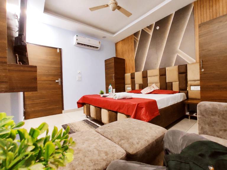 THE DESIRE SUITES A Legacy Hotel By Desire Group