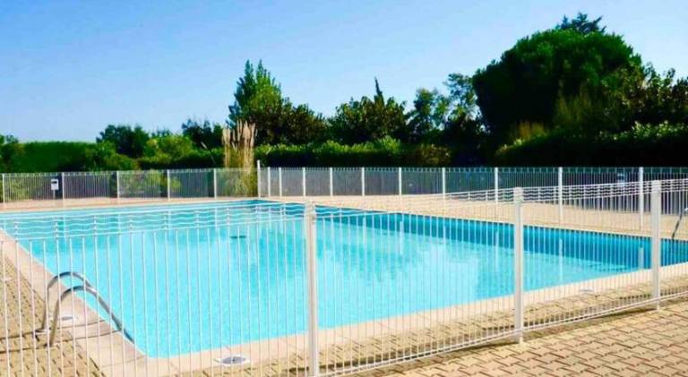 Rental apartment with terrace, yard & private pool | Pets are welcome — photo 5