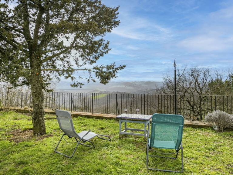 Apartment with yard, BBQ & terrace | Nature view — photo 3