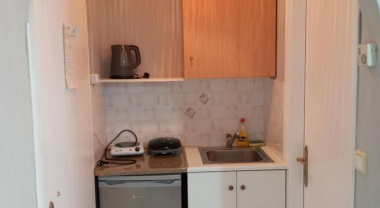 Charming rental apartment with patio & yard | Close to the beach | Perfect for remote work | Pet-friendly — photo 5