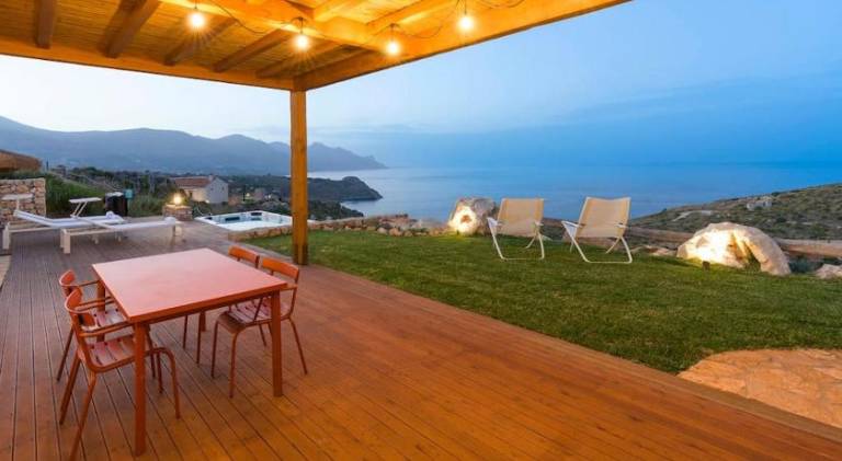 Villa with hot tub & pool in Castellammare del Golfo
