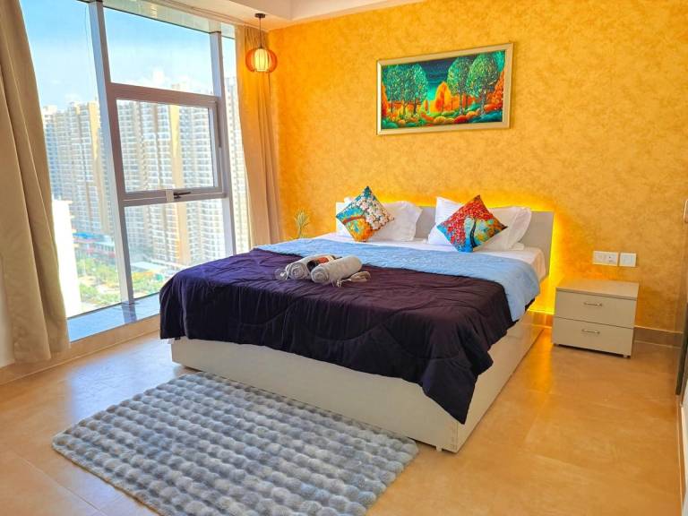 Luxury Harbor 24/7 Pool Mall Metro in Noida