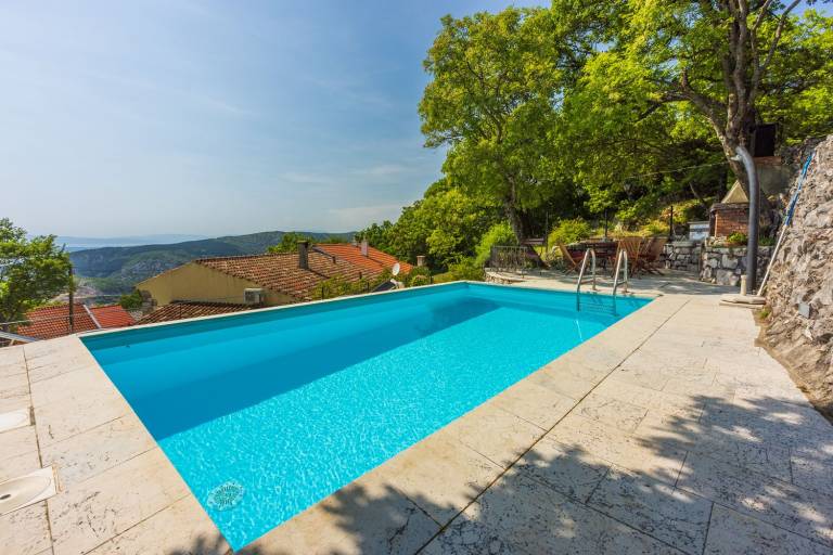 Fully equipped house with barbecue, yard & private pool | Beach view | Suitable for remote work | Pets allowed — photo 3