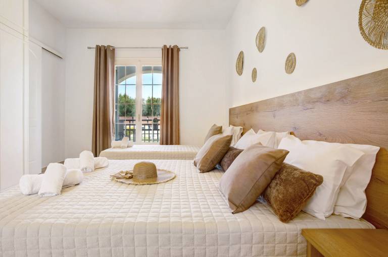 Holiday apartment with garden & fast internet | Garden view | Next to the beach | Dogs allowed — photo 3