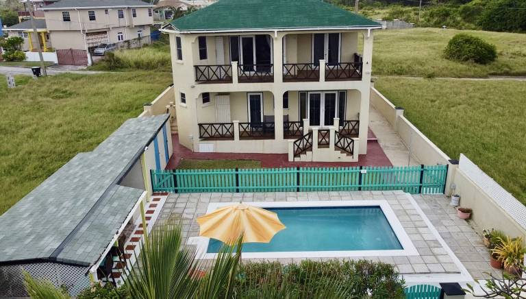 Villa  Sealy Hill
