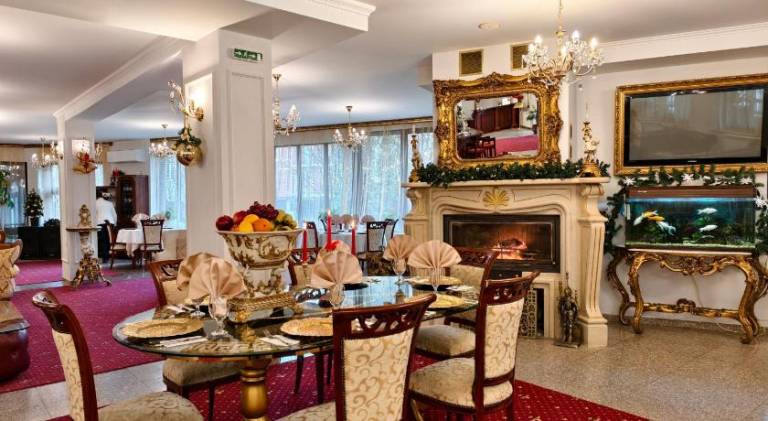 Elegant Lux Hotel — photo 4