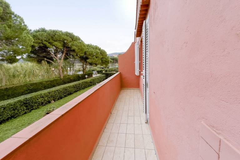 Casa Le Palme with an equipped outdoor area — photo 2