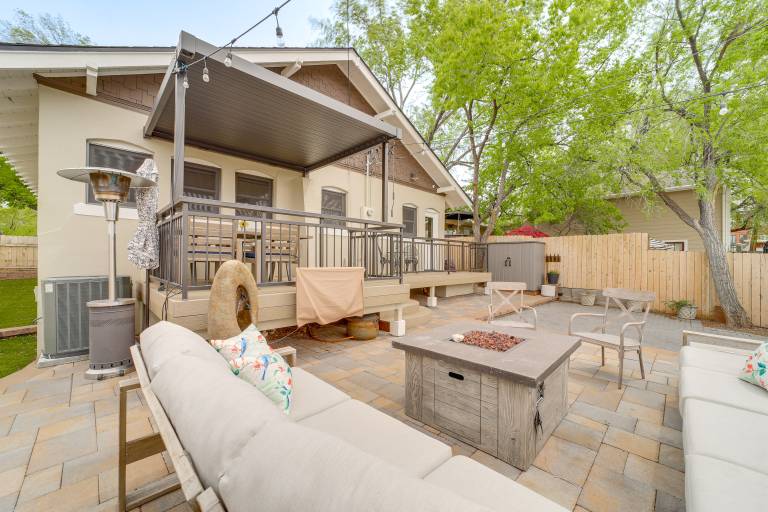 3 Blocks to Plaza! Historic Prescott Gem w/ Grill — photo 2