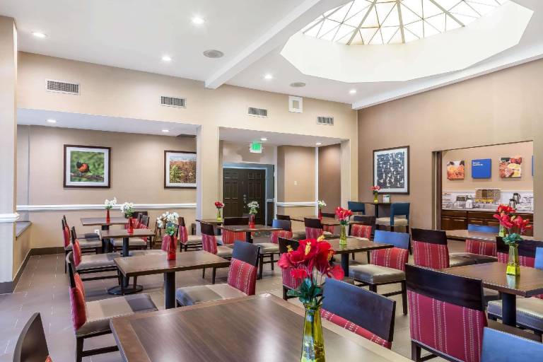 Comfort Inn & Suites Aberdeen near APG — photo 5