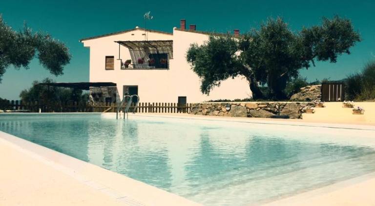 House with private pool, yard & terrace | Suitable for remote work in Cáceres