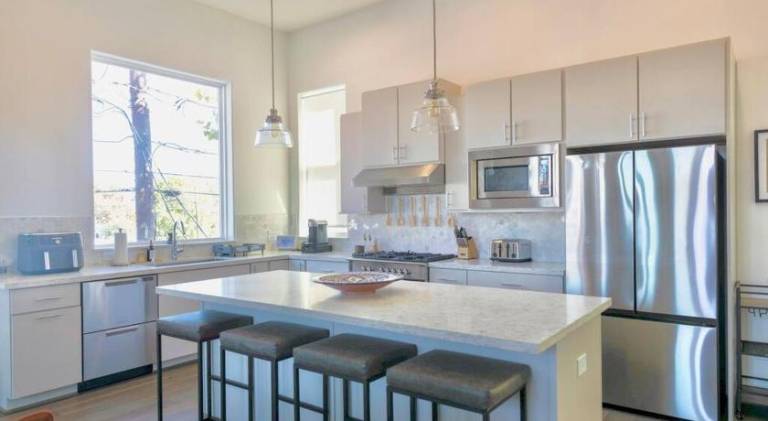 Fully equipped house with patio, garden & grill | Perfect for remote work | Dogs allowed — photo 3