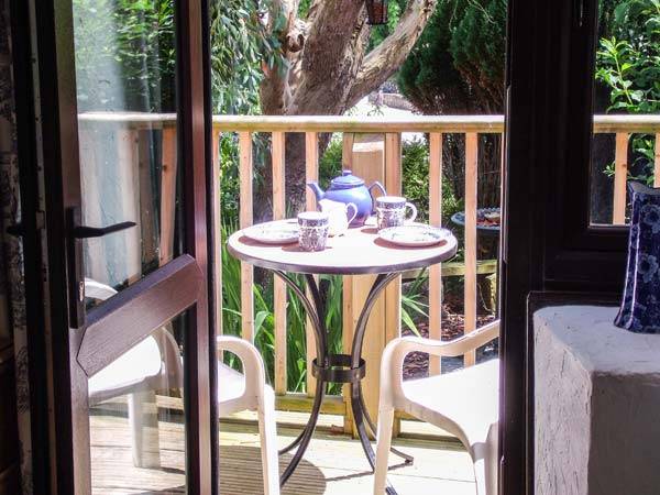 Family-friendly pleasant cottage with pool & garden | Pets allowed — photo 5