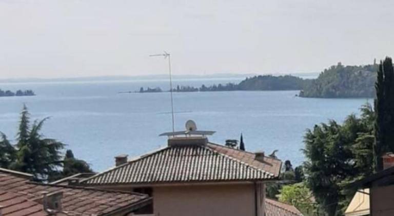 Beautiful rental apartment | Pet-friendly in Gardone Riviera