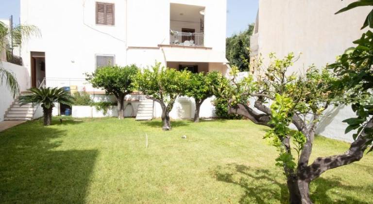 Vacation home with 3 rooms for 8 persons in San Vito Lo Capo