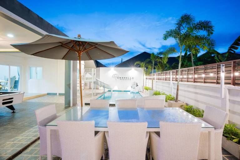 Vacation home with yard, barbecue & pool | Perfect for remote work — photo 5