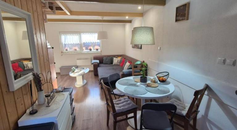 Chalet with pool | Pets are welcome — photo 2