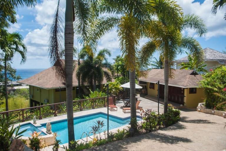 Villa  Western Tobago