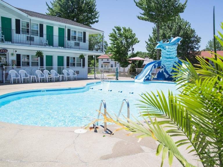 Motel Lake Delton