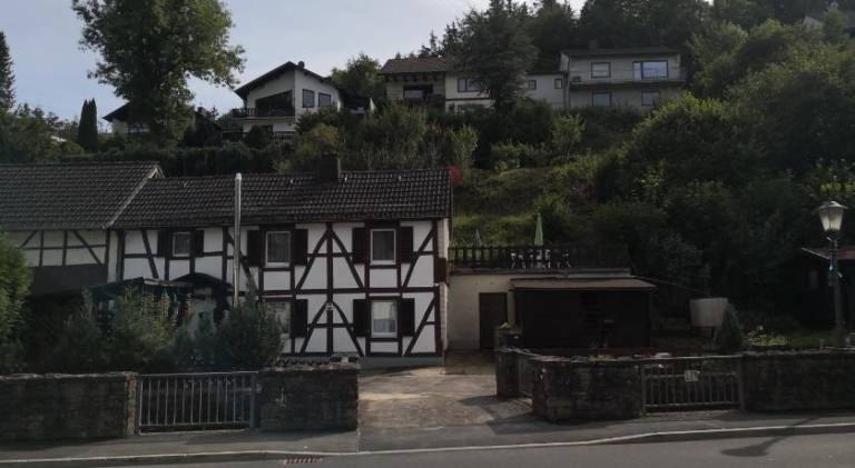 Vacation home with 2 rooms for 6 persons in Cologne
