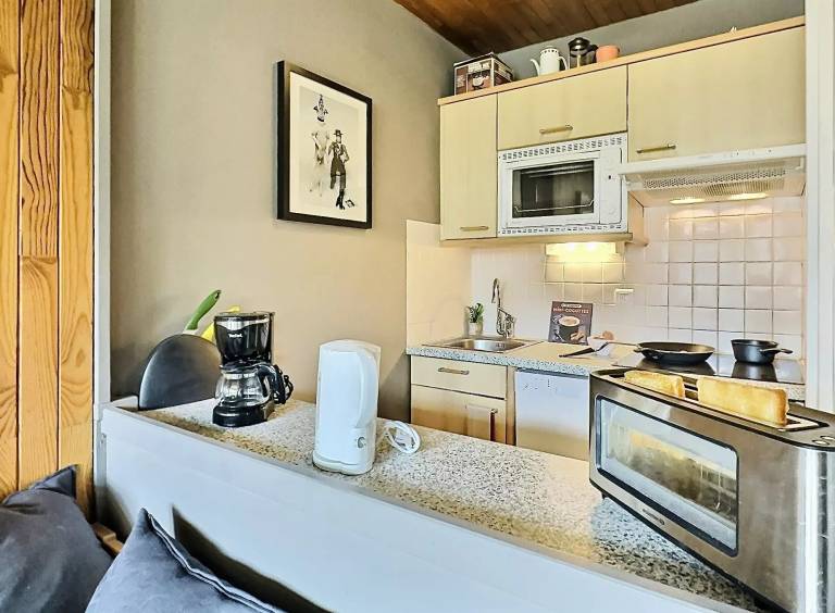 Residence Lot 300 A And B - Apartment 2 rooms 4 people close to the slopes and shops in the Lavachet district. Located on the 4th floor of a — photo 5