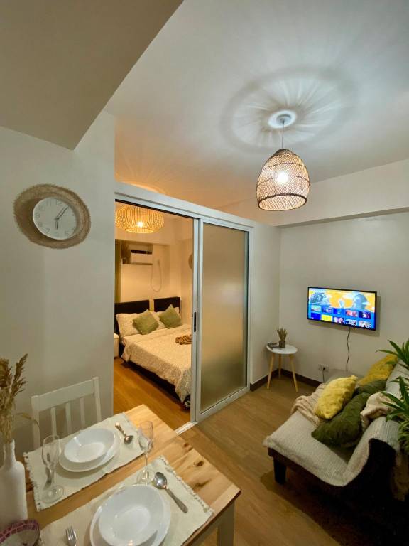 Vacation home with BBQ, yard & patio in Quezon City