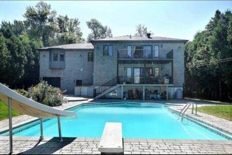 Villa with pool & hot tub — photo 3
