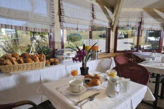 Logis Hotel de la Tour — photo 4