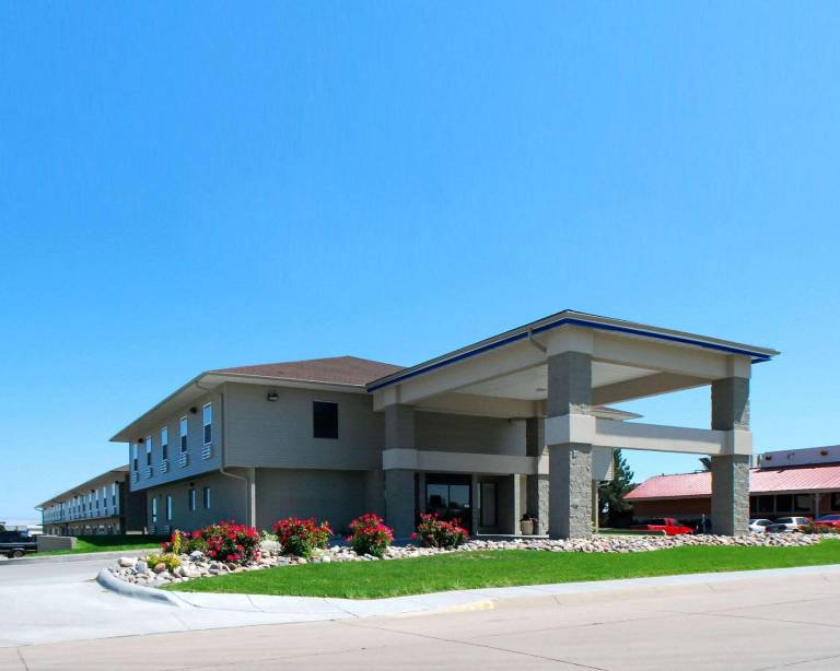 Econo Lodge Inn & Suites Kearney South in Kearney, NE