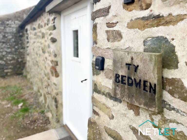 Cottage Solva