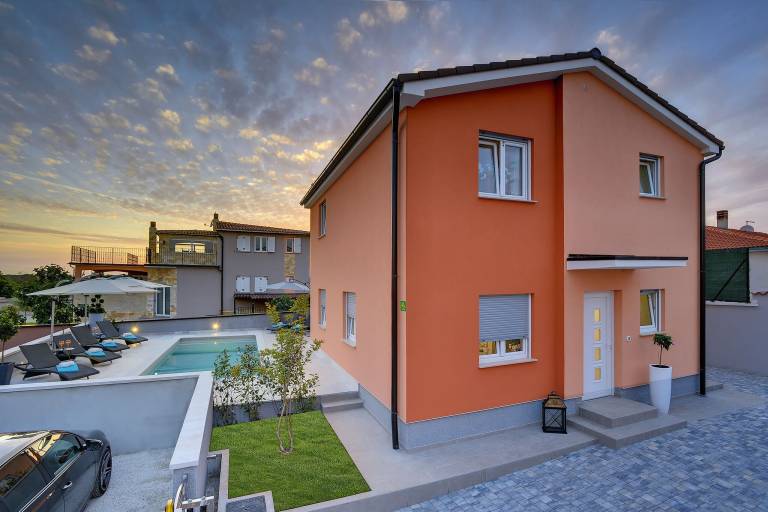 Fully equipped villa with garden, patio & barbeque | Pets allowed — photo 3