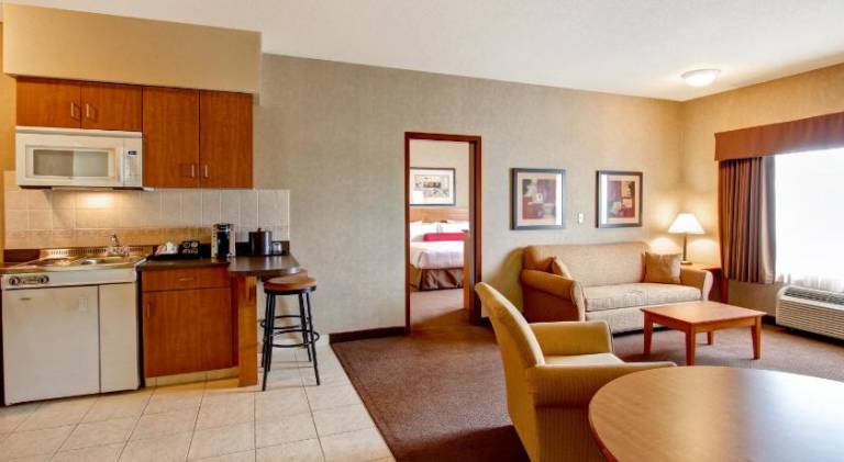 Clarion Pointe — photo 4
