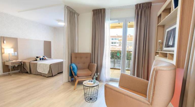 Serviced apartment | Pets allowed in Fréjus