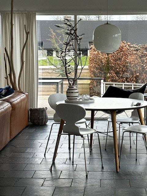 Vacation home with yard, patio & barbeque | Sea view | Suitable for remote work in Vejle