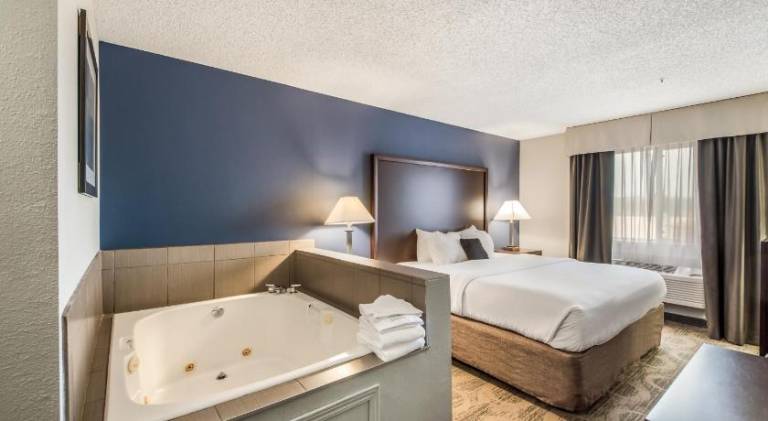 Red Lion Inn & Suites Sequim — photo 2
