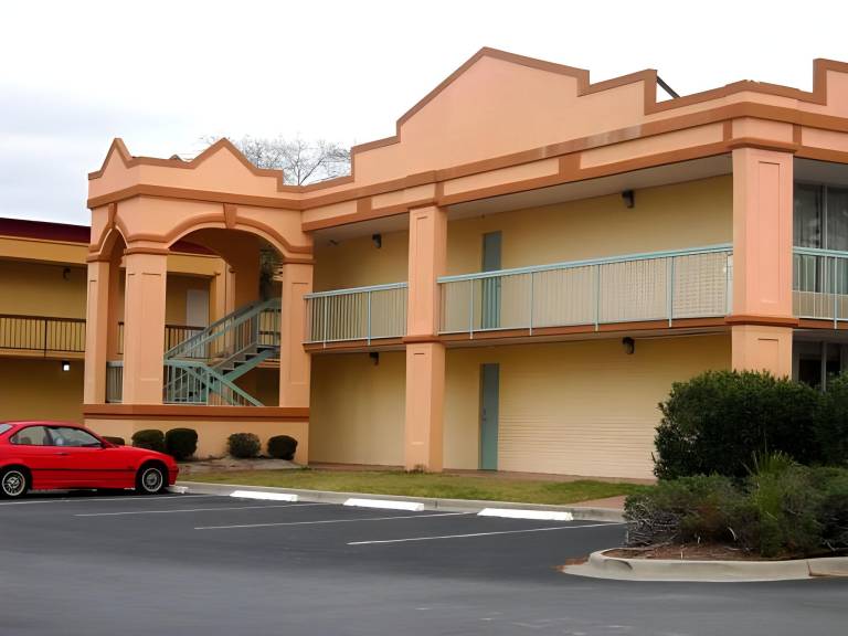 Motel Savannah in Savannah, GA