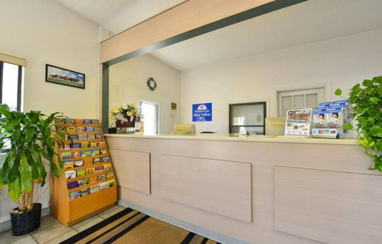 Americas Best Value Inn Kodak Sevierville — photo 5