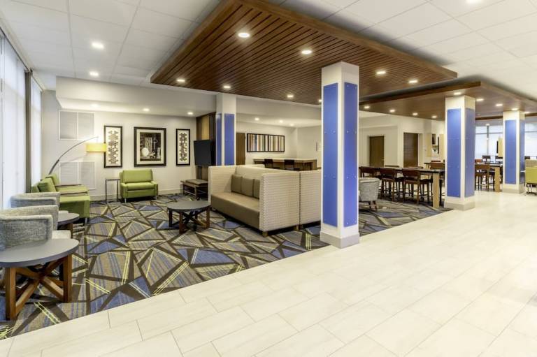 Holiday Inn Express Milwaukee West Allis by IHG