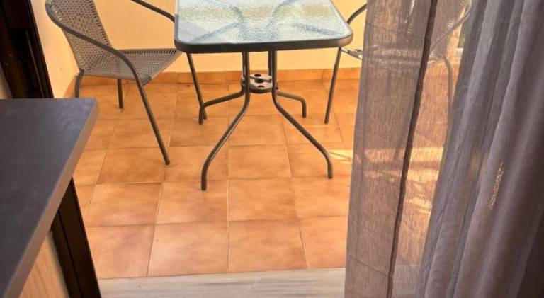Apartment with patio — photo 5
