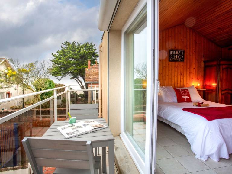 Family-friendly vacation home with terrace | Beach nearby | Pets allowed — photo 3