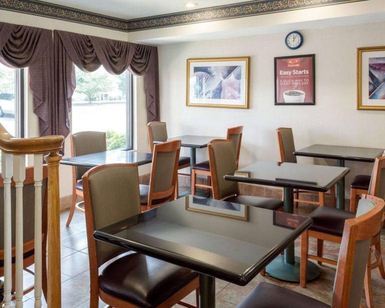 Econo Lodge Hopewell Near Fort Lee I-295 — photo 3