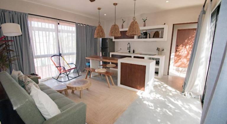 Apartment with pool — photo 2