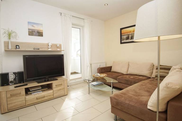 herrlicher Meerblick, schicke Ferienwohnung mit Balkon - Villa Fernsicht FeWo 10 — photo 5