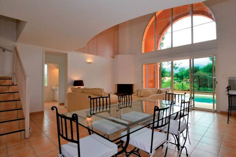 Villa with garden, pool & patio | Golf view — photo 2