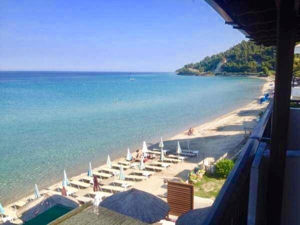 Holiday apartment with terrace, BBQ & garden in Kassandra