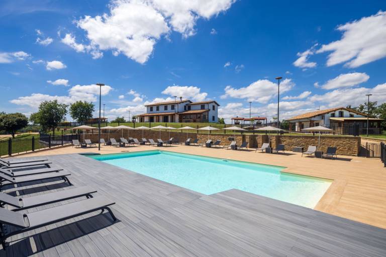 Family-oriented villa with private pool & yard | Pets are welcome in Bucine