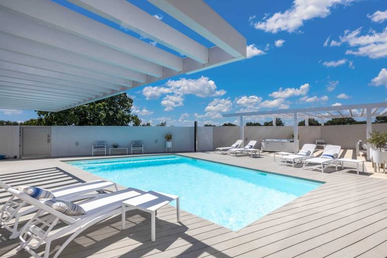 Villa with terrace, pool & yard | Pool view — photo 4