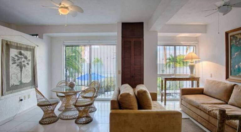Beautiful rental apartment with pool | Next to the beach | Pets are welcome — photo 3