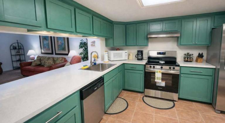 Charming vacation home with pool | Close to the beach | Pet-friendly — photo 5