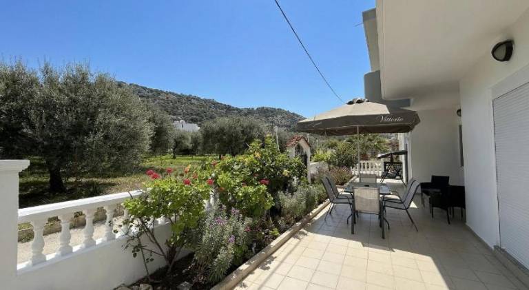 Fully equipped beautiful vacation home with BBQ, garden & patio | Pets are welcome — photo 4