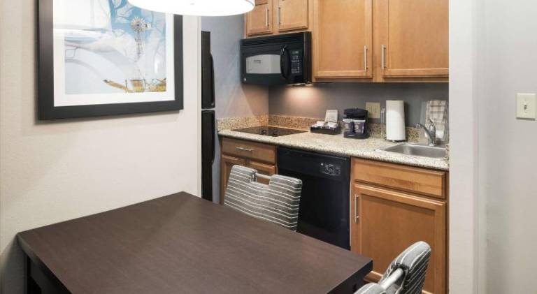 Homewood Suites by Hilton Cedar Rapids-North — photo 4